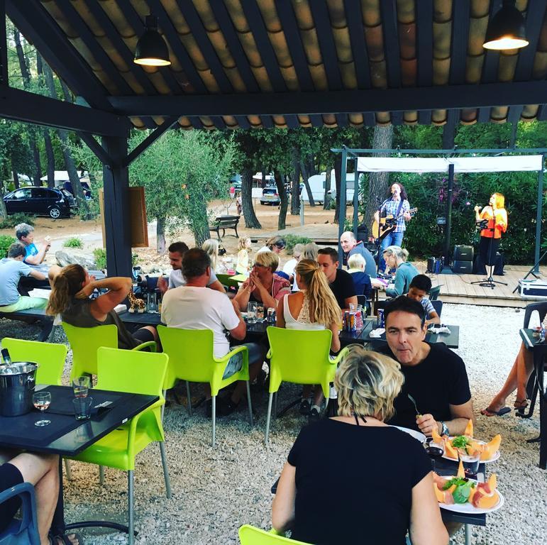 Camping La Simioune En Provence Bollène Eksteriør bilde